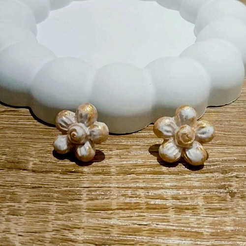 Handmade stud flower earrings made of cold porcelain, new