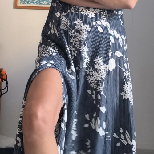 Maxi floral dress medium size like new, Queen Fashion, blue multicolor