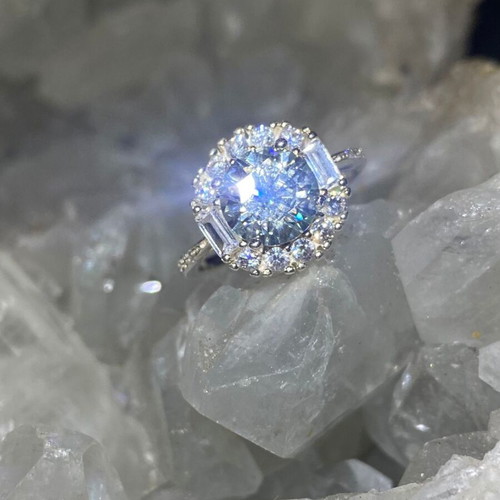 Silver ring with moissanite, new, size 16mm