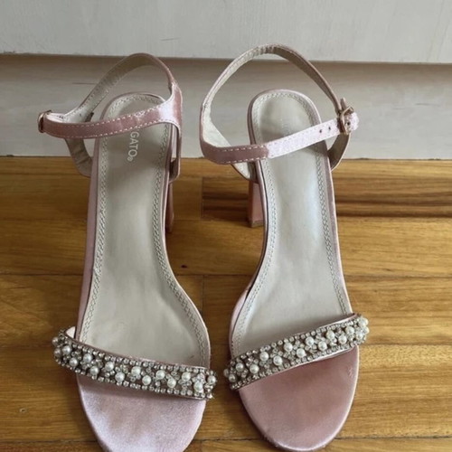 Migato pink satin sandals like new, size 38, pearl decoration