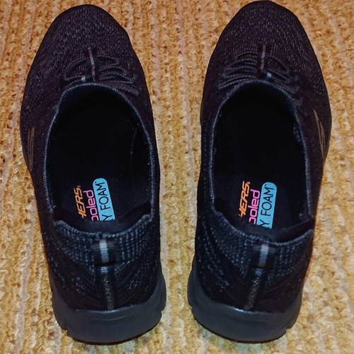 Skechers sports shoes size 39 like new, black
