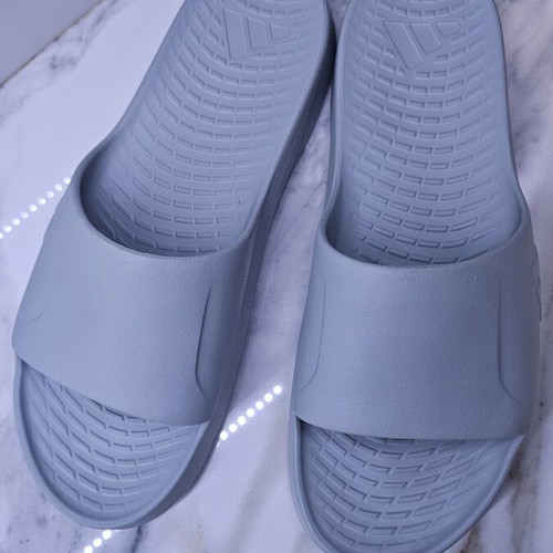 Adidas Lightshift slides size 48.5 like new, turquoise
