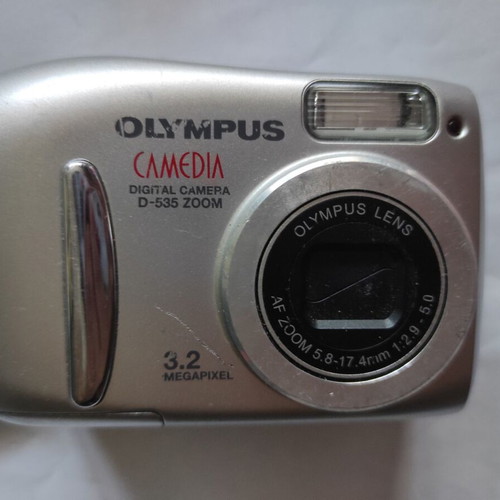 Olympus Camedia D-535 Zoom camera used