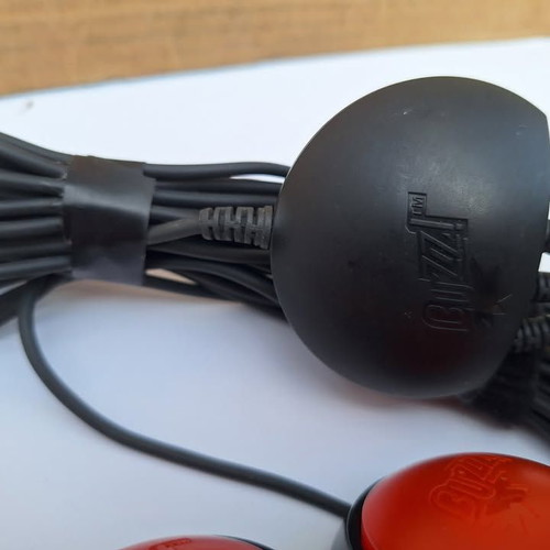 Buzz game for Sony PlayStation 2 with 4 joysticks new