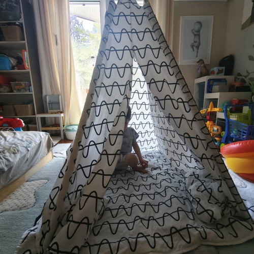Indian Play Tent like new, fits 2 people