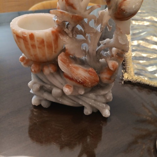 Alabaster Onyx Decorative Items and Ashtrays like new