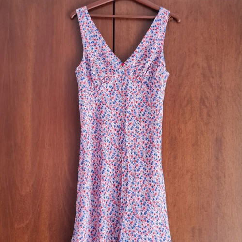 Reserved dress small new, 100% viscose colorful