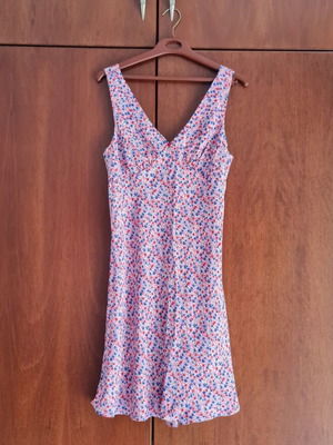 Reserved dress small new, 100% viscose colorful