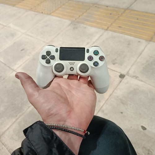 Sony DualShock 4 χειριστήριο για PlayStation 4 σε λευκό