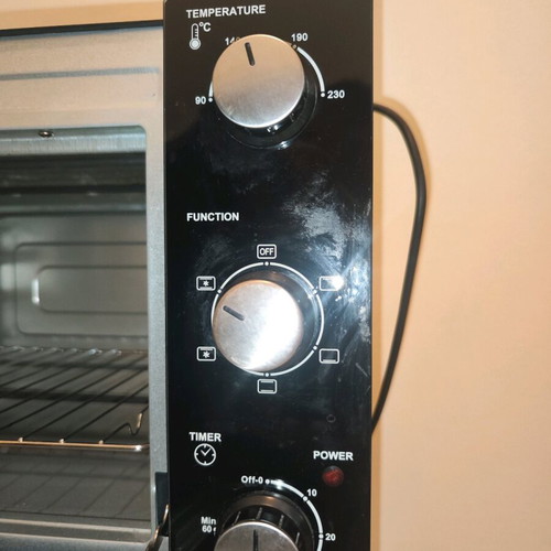 United Oven 1500W like new
