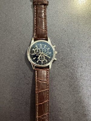 Men's wristwatch used