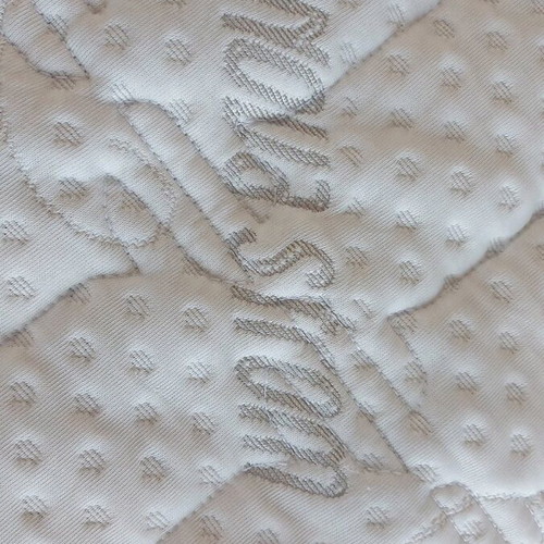 Bassinet mattress protector with zipper like new, 65×34 cm