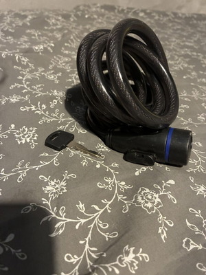 Chain lock with key like new, black