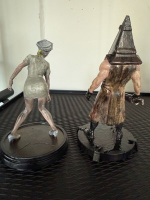 Silent Hill Pyramid Head & Nurse Χειροποίητα αγαλματίδια σαν καινούργια