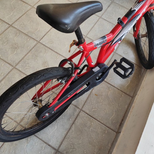 Everest Kids Bicycle used, 20 Inch, V-Brakes, red