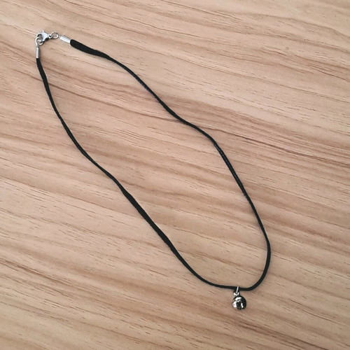 Choker bell thin suede like new