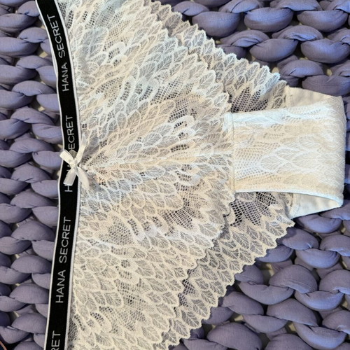 Lace lingerie set new, 5 pieces Brazil design, size Large