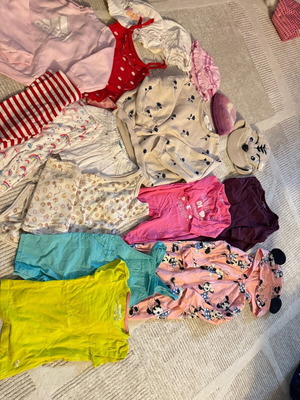 Baby clothes and accessories used, 1 to 1.5 years old girl