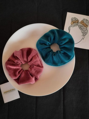 Βελούδινα χειροποίητα scrunchies καινούργια