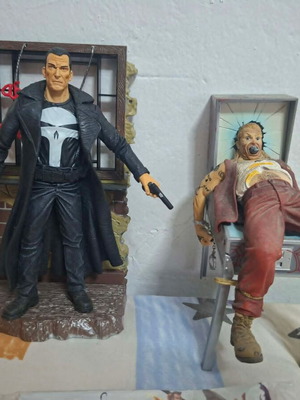 Marvel Select Punisher diorama figure, complete set