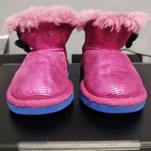 UGG Australia Kids Mini Bailey Button Lizard boots used, size 22.5