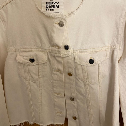 Zara denim jacket new, white, short with frayed edges