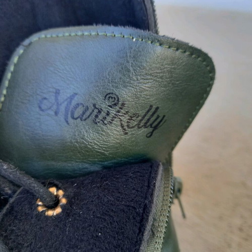 MariKelly kids boots size 32 like new, dark green