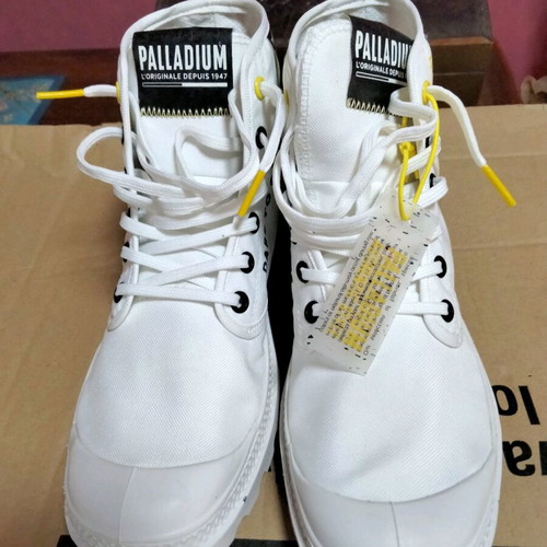 Palladium women's hiking shoes new, white, size 37