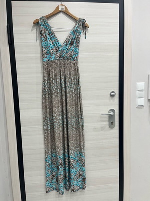 Women's dress used, very long sleeveless with floral pattern, size M