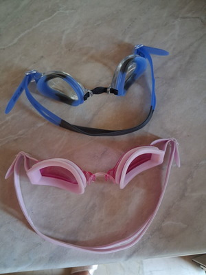 Sea goggles used, kids