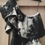 One-shoulder dress