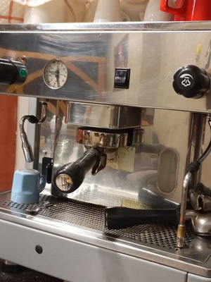 Professional espresso machine used, excellent condition