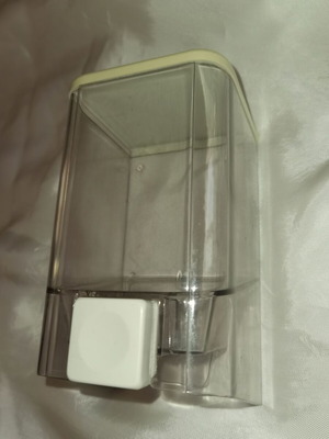 Soap dispenser like new