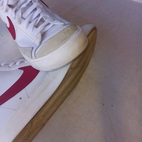 Nike athletic boots size 45 used, white and red
