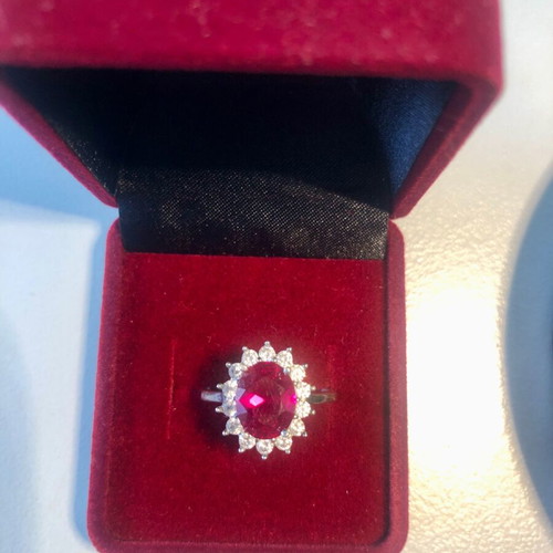 Silver 925 ring with red and white zircon, like new