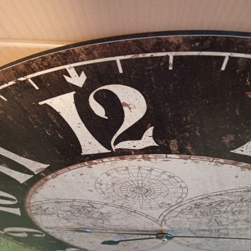 Wall clock used, 60cm diameter, analog