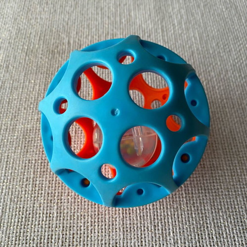 Plastic ball for babies and children like new, 33 cm diameter