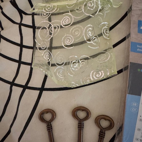 Craft set like new with scrapbooking and decorative items