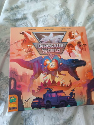 Dinosaur World board game like new, strategic resource management