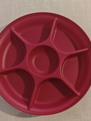 Tupperware Serving Platter with Six Compartments and Central Section