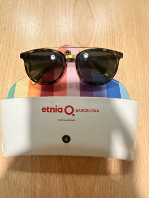 Etnia Barcelona Wild Love in Africa sunglasses like new, tortoise with gold bridge