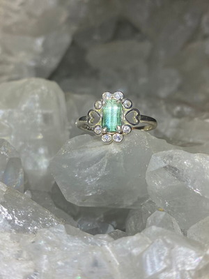 Silver ring with natural green tourmaline and moissanite, new