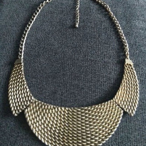 Massive choker with oxidation like new
