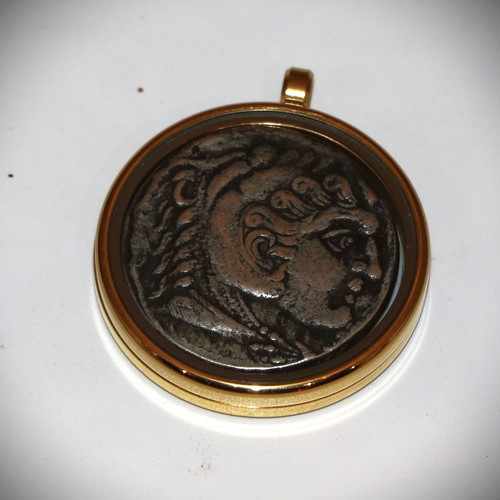 Ancient Coin Pyrrhus King of Epirus Silver Plated Pendant New
