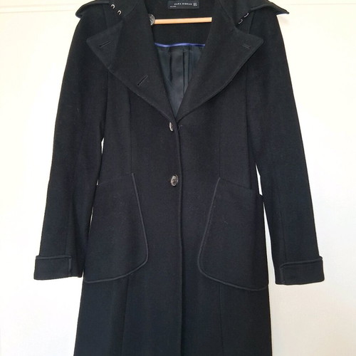 Zara coat Small black like new