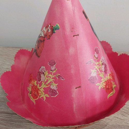 Pierrot paper hats 1970 like new, pack