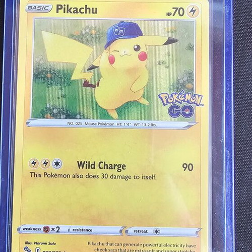 Pikachu Pokémon GO 028/078 Holo card like new