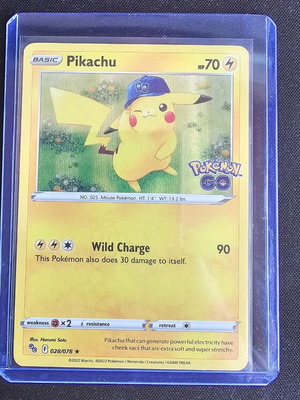 Pikachu Pokémon GO 028/078 Holo card like new