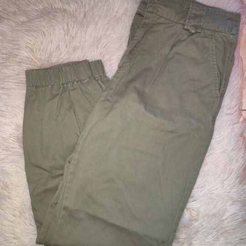 Stradivarius khaki pants used size M 38 10