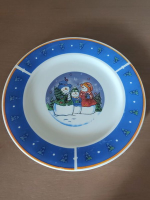 Christmas platter 26cm with back crack